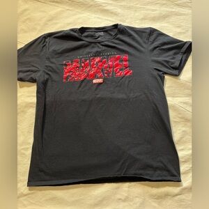 Marvel men’s Large Graphic Tee shorts sleeves